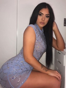 Escort in Dubai - Curvy Christabe