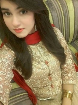 Naina - Escort in Dubai - shoe size B