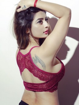 Jhanvi Patel - Escort in Dubai - shoe size M